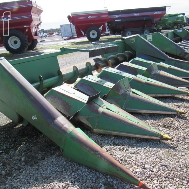 JOHN DEERE 643