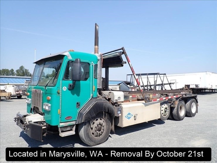 2016-peterbilt-320-image-1