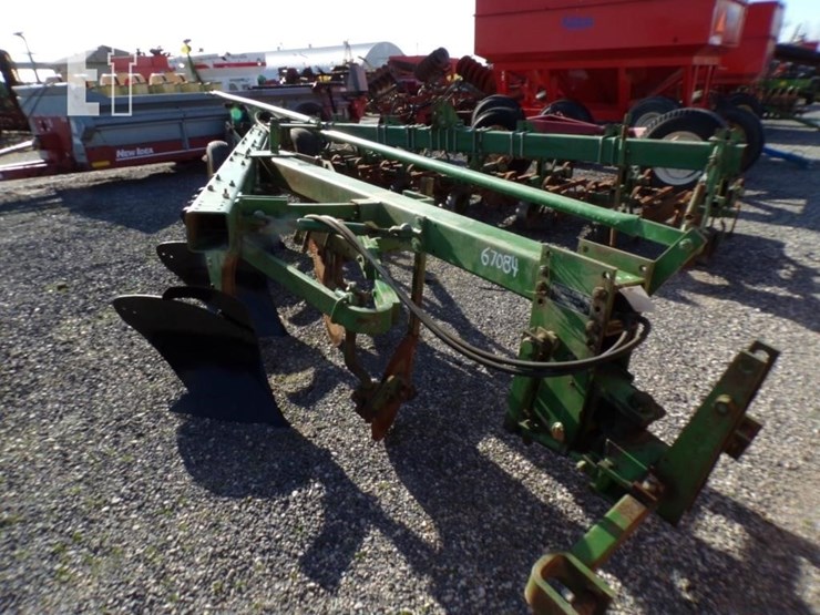 john-deere-1350-1450-image-1