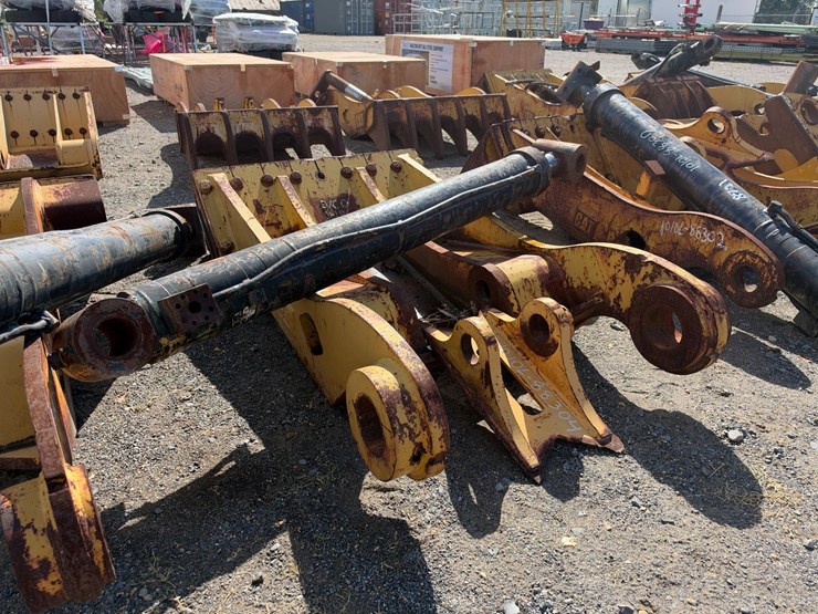 caterpillar-323-image-4