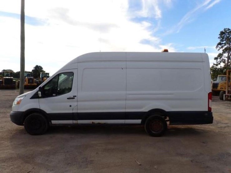 2016-ford-transit-image-8