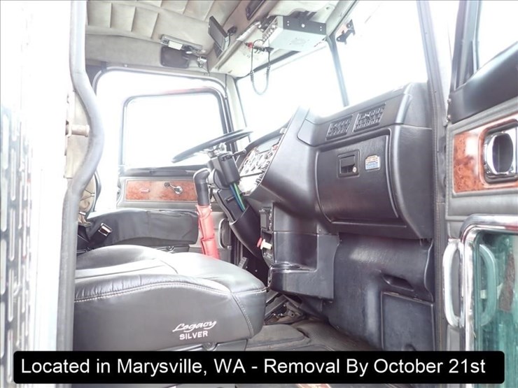 2005-peterbilt-379-image-65