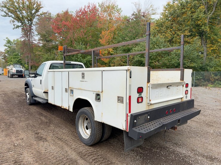 2015-ford-f550-xl-image-3