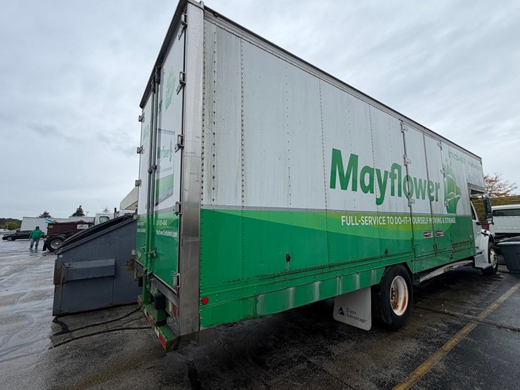 #1666-•-2012-freightliner-moving-box-truck-image-5