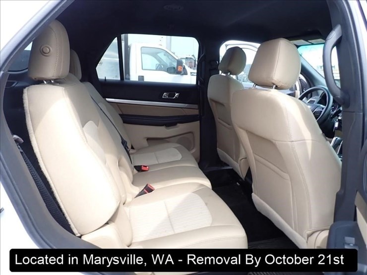 2016-ford-explorer-image-24
