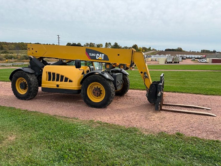 2007-caterpillar-tl943-image-3
