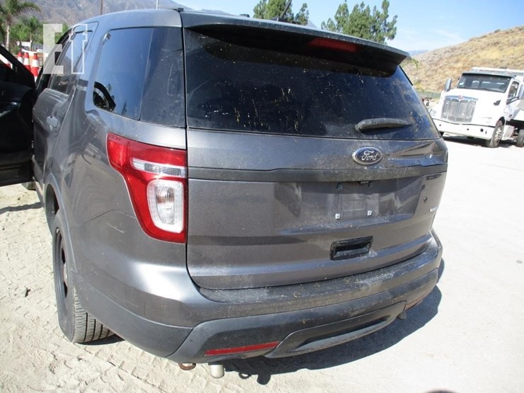2014-ford-explorer-image-15
