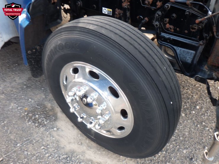 2020-peterbilt-567-image-24