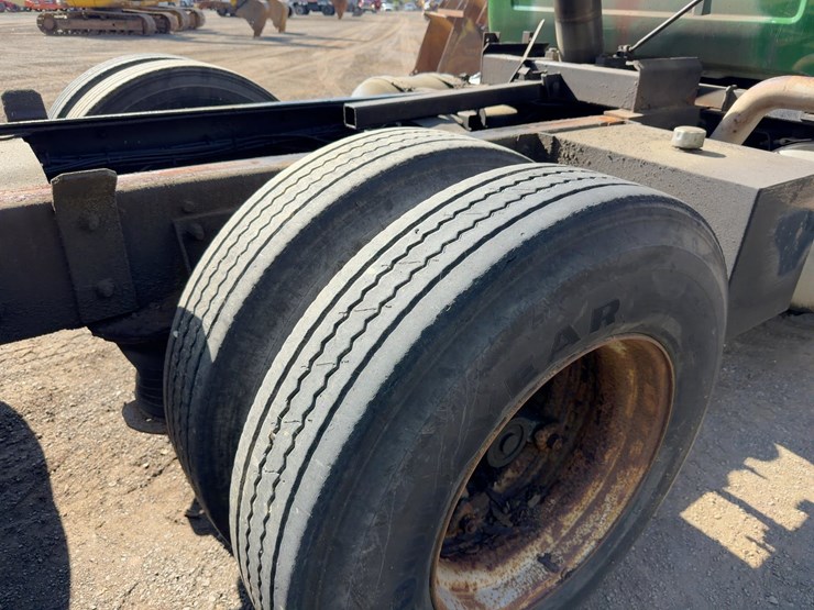 1996-mack-rd688s-image-22