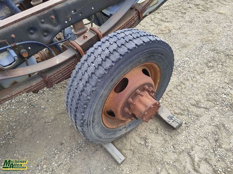 2011-ford-f550-image-23
