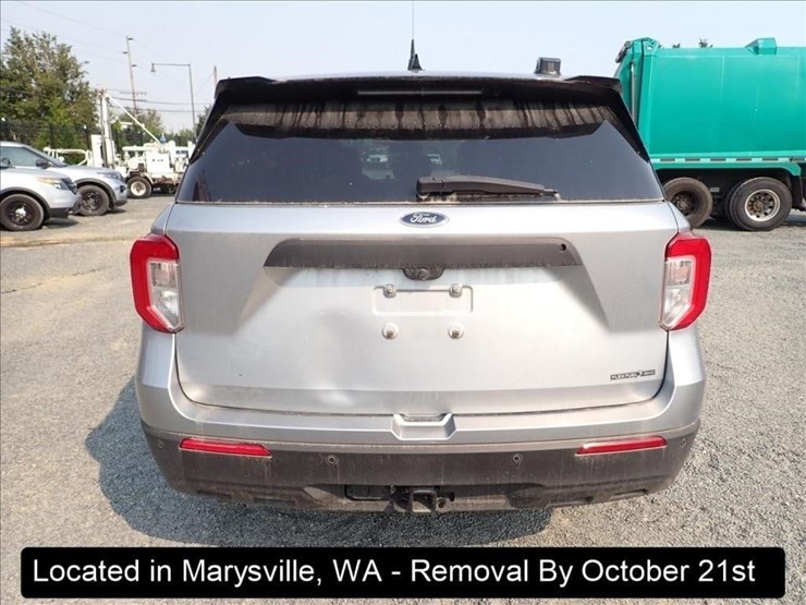 2020-ford-explorer-image-19