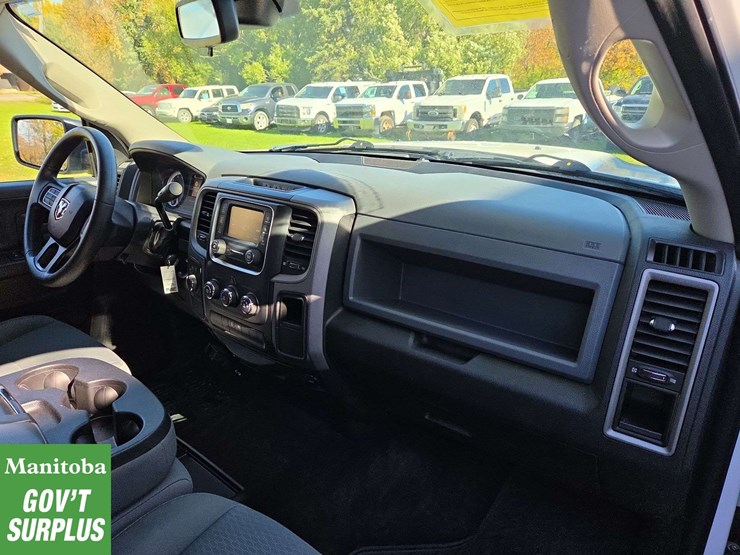 2015-dodge-1500-image-29