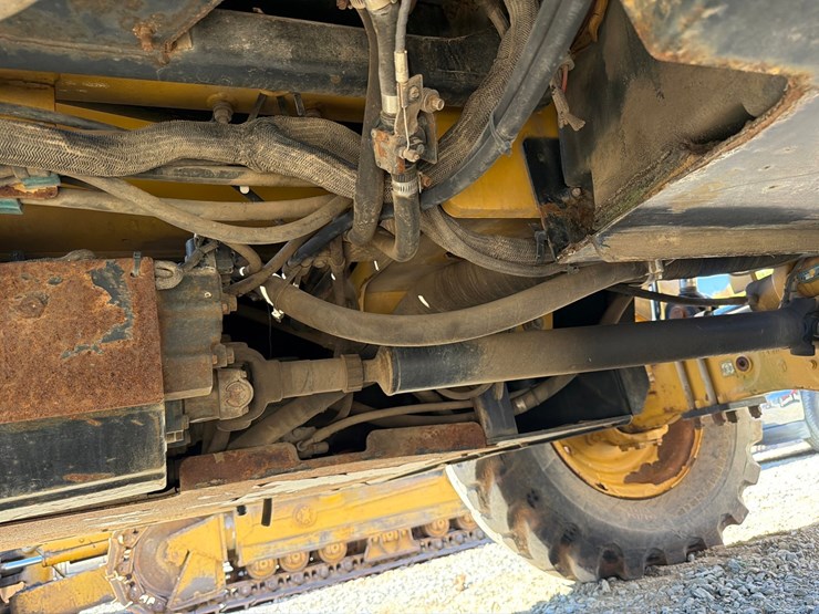 caterpillar-th360b-image-64