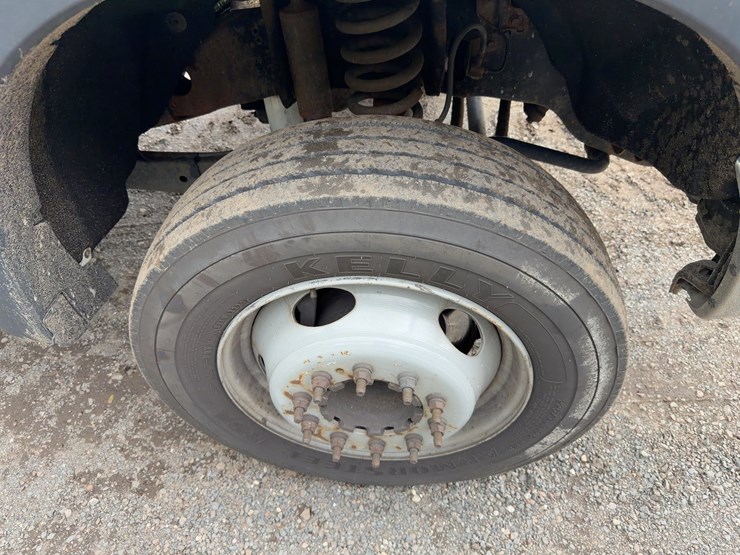 2016-ford-f550-xl-image-8