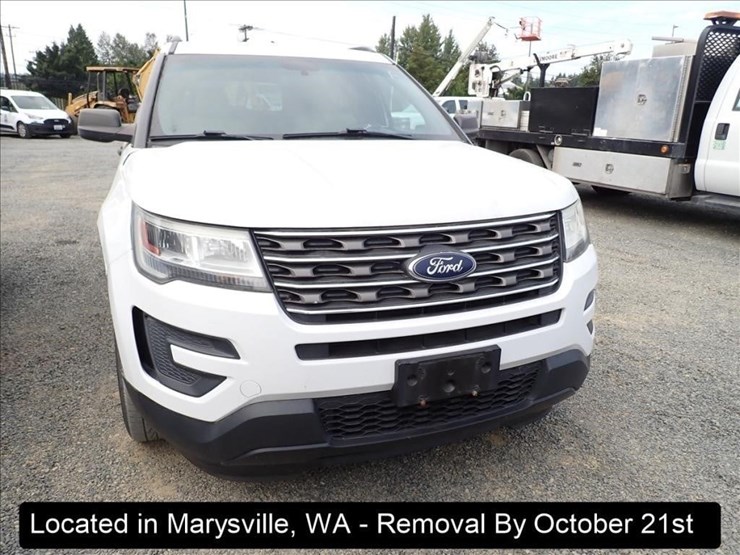 2016-ford-explorer-image-15