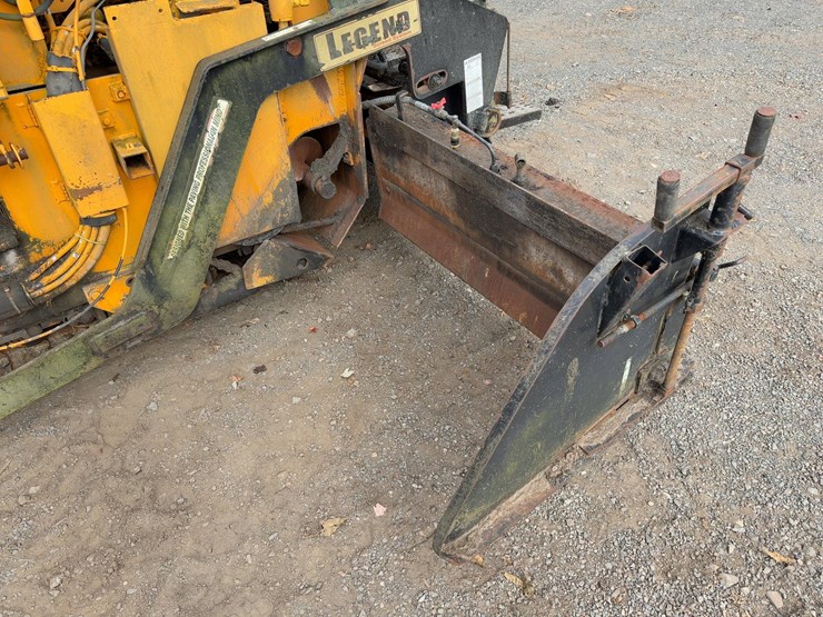 2004-leeboy-l8500t-image-15