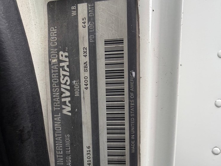 international-durastar-4400-image-56