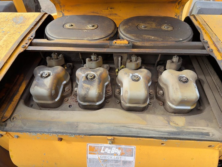 2004-leeboy-l8500t-image-30