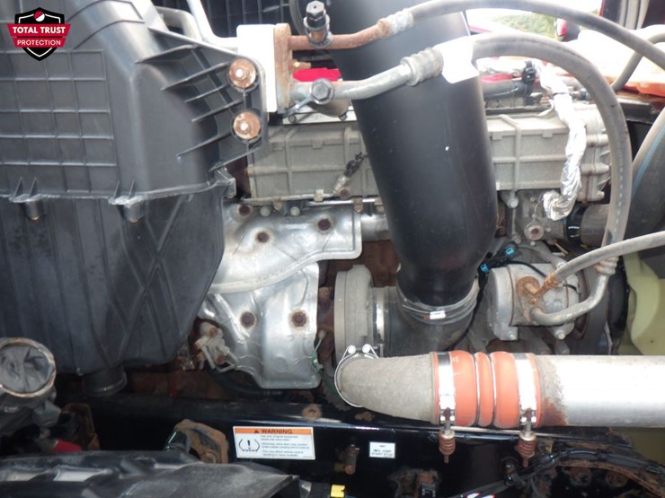 2020-freightliner-cascadia-126-image-24