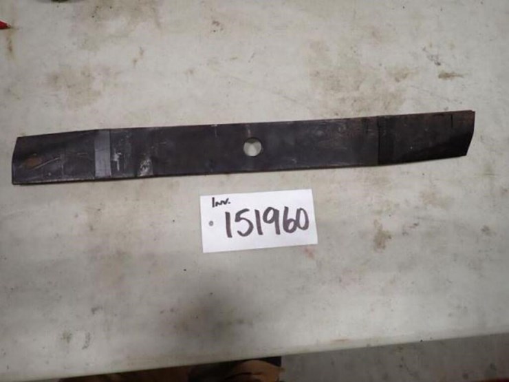 qty-of-(2)-21-in.-lawn-mower-blades-image-2