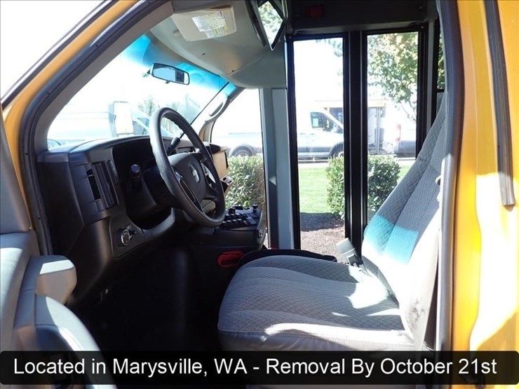 2009-chevrolet-3500-image-18