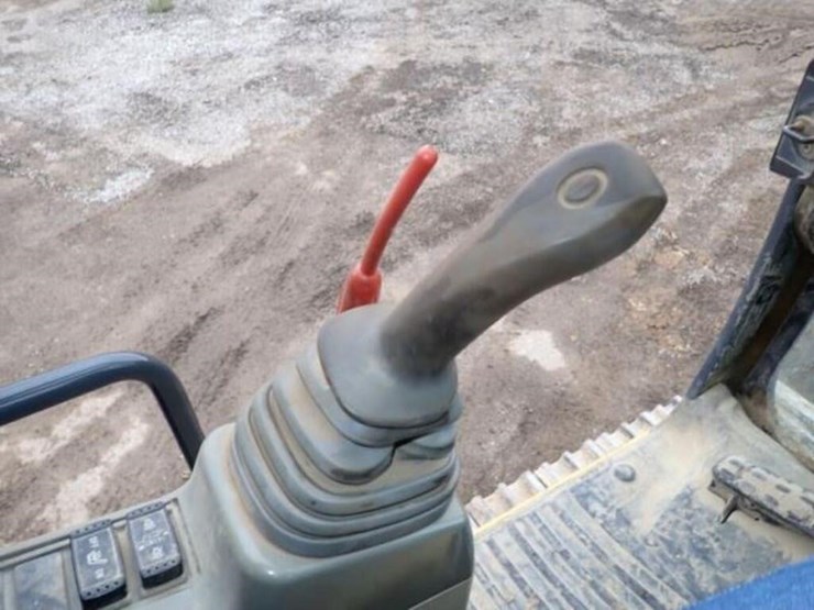 2012-deere-350g-lc-image-15