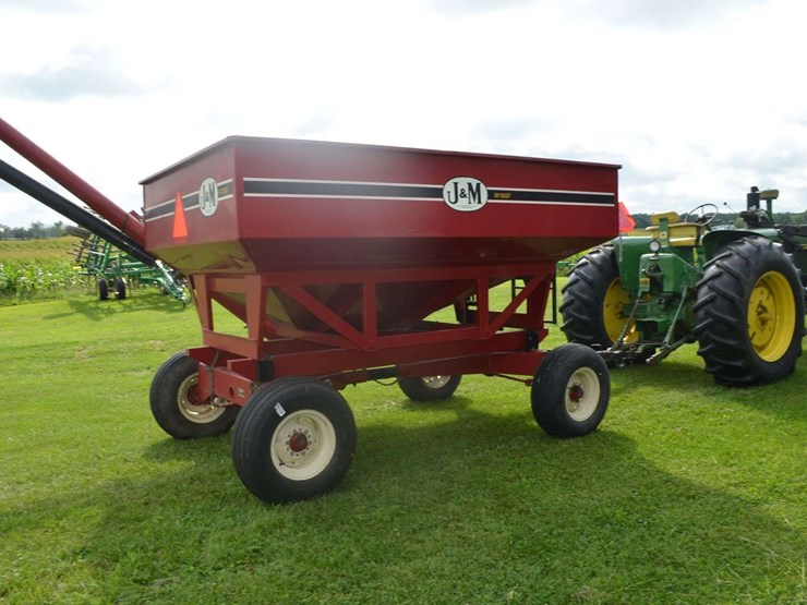 j&m-wagon-with-brush-unloading-auger-image-12