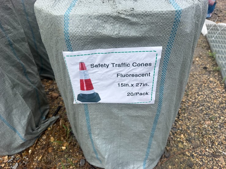 #8354-•-appears-unused-safety-traffic-cones-fluorescent-image-4