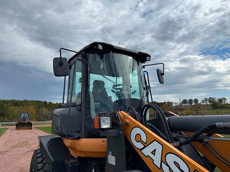 2019-case-721g-image-14