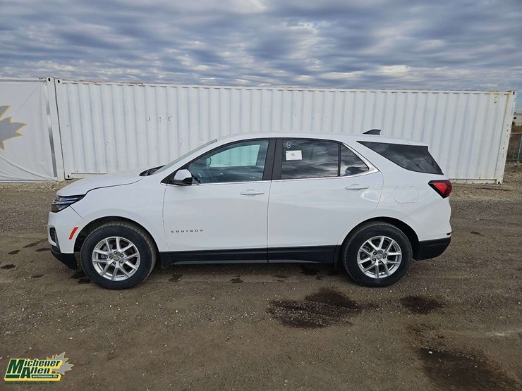 2022-chevrolet-equinox-image-8