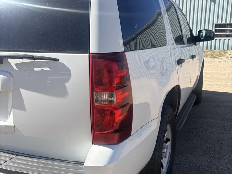 2014-chevrolet-tahoe-image-5