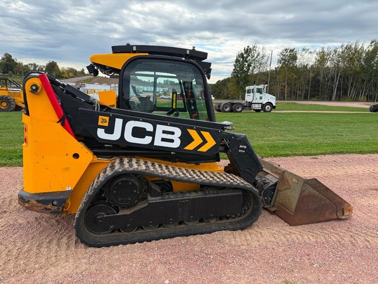 jcb-3ts-8t-image-4