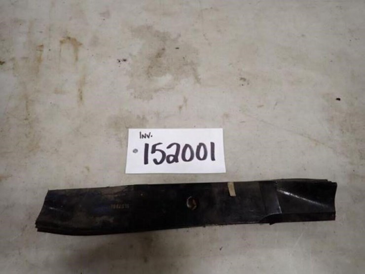 qty-of-3-13.75"-lawn-mower-blades-image-1