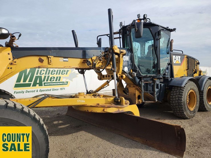 2015-caterpillar-140m-image-26