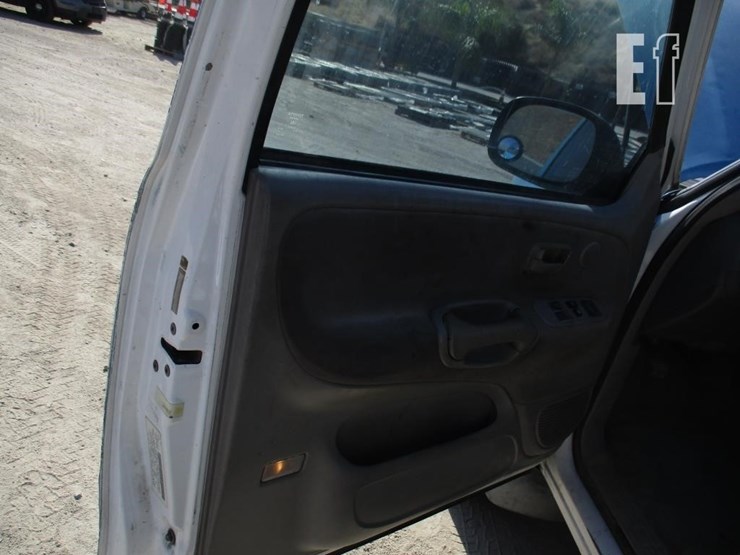 2003-toyota-tundra-image-11