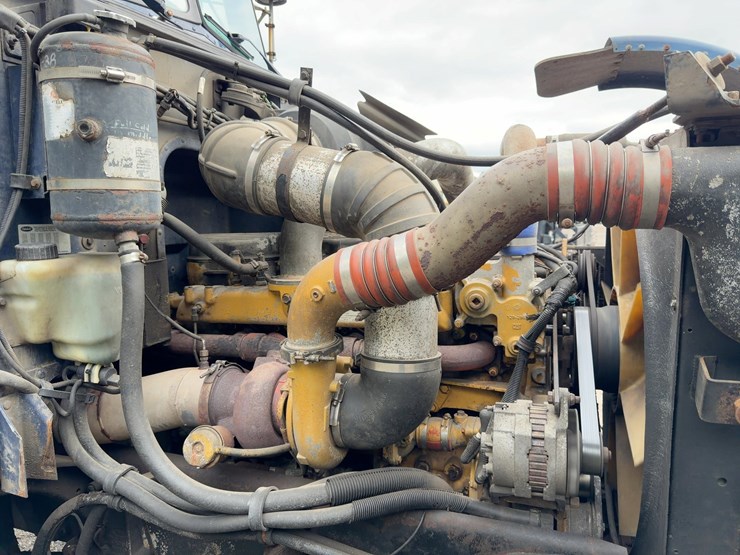 2004-peterbilt-357-image-10