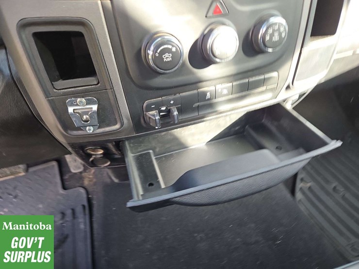 2013-dodge-1500-image-15