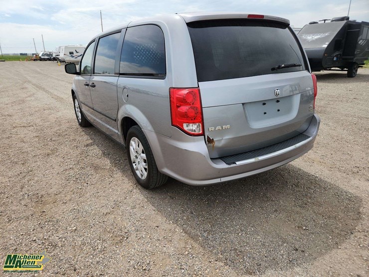 2015-ram-c/v-tradesman-image-3