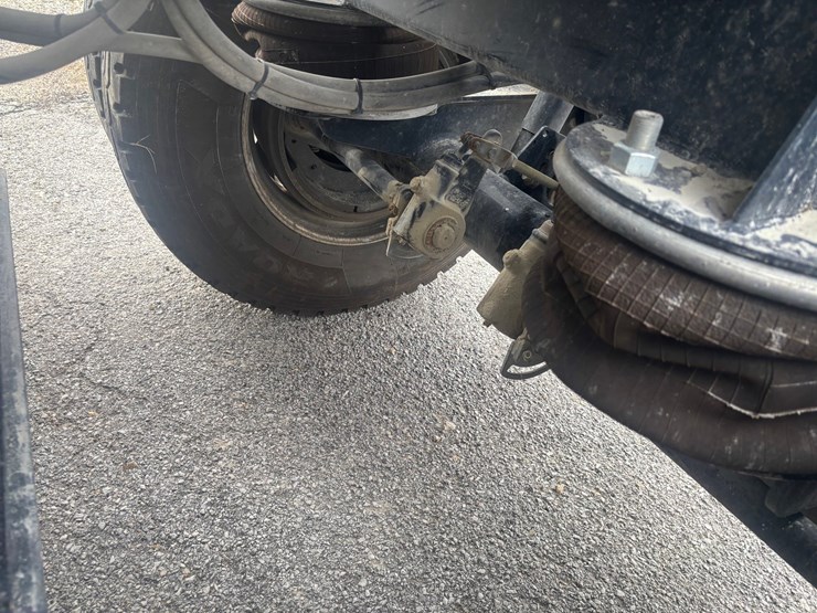 2025-axle-end-dump-image-61