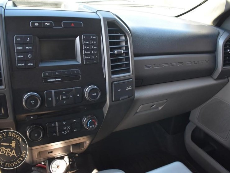 2017-ford-f550-xl-image-20