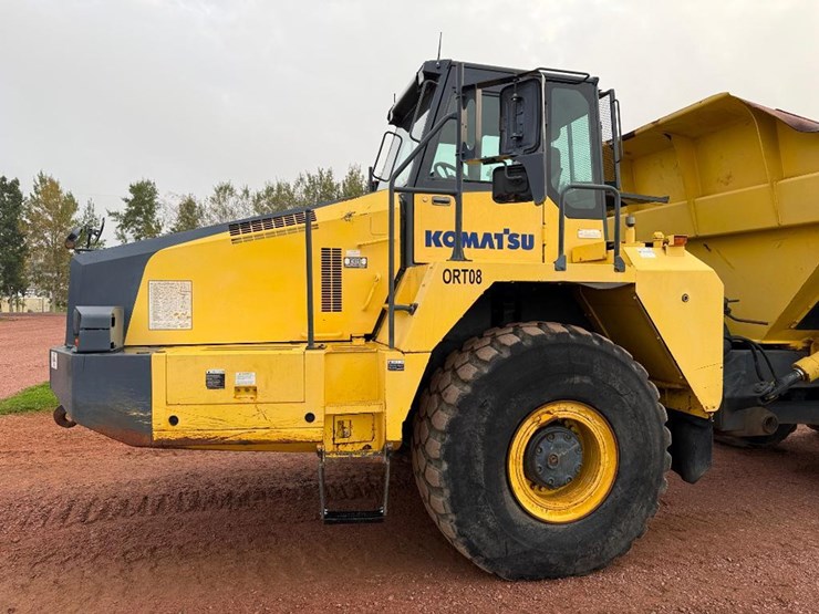 komatsu-hm350-2-image-14