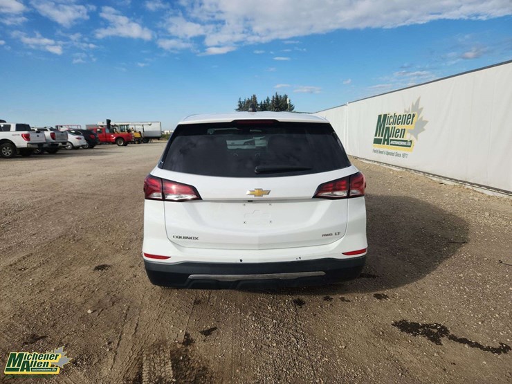 2022-chevrolet-equinox-image-19