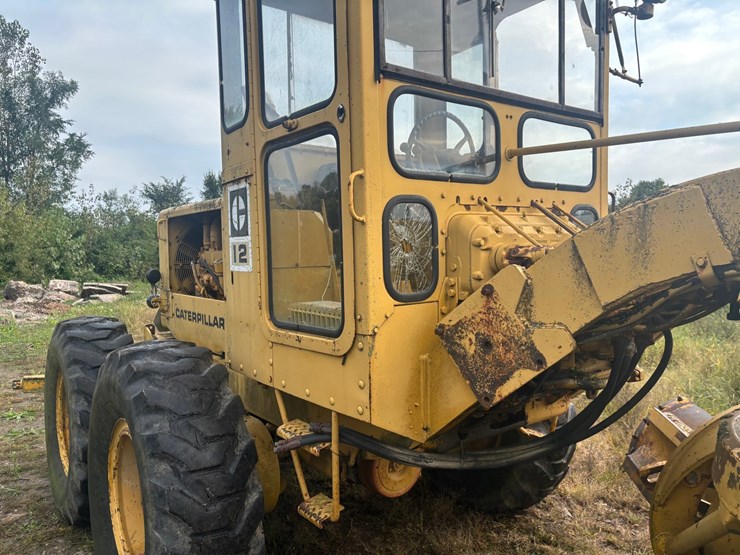 caterpillar-12-image-7