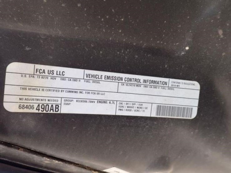 2019-dodge-ram-3500-image-37