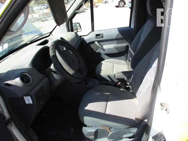 2010-ford-transit-image-7