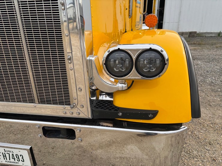 1982-peterbilt-359-image-20