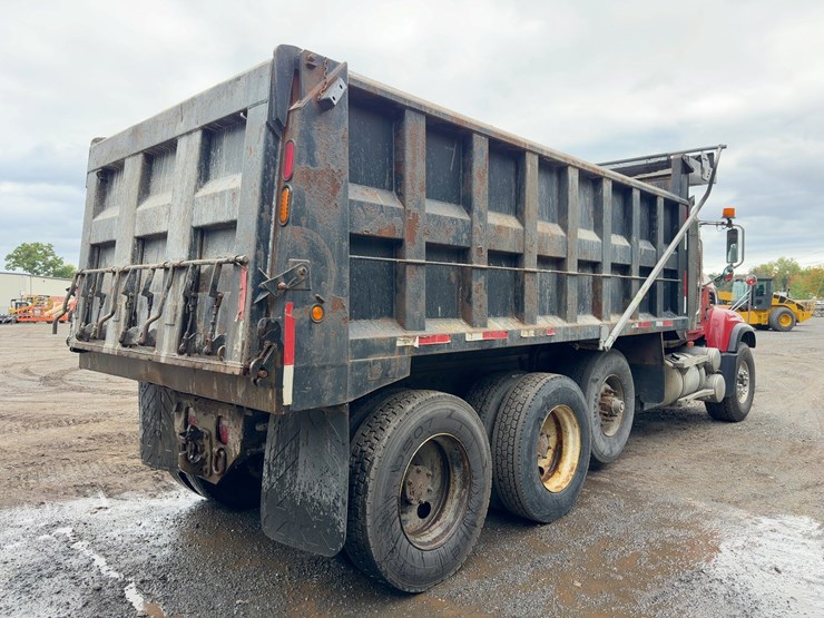 2005-mack-granite-cv713-image-5