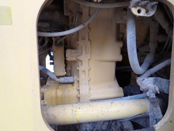 2018-deere-624k-image-42