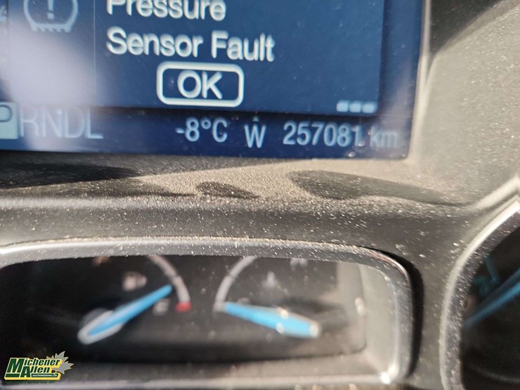 2012-ford-focus-se-image-24
