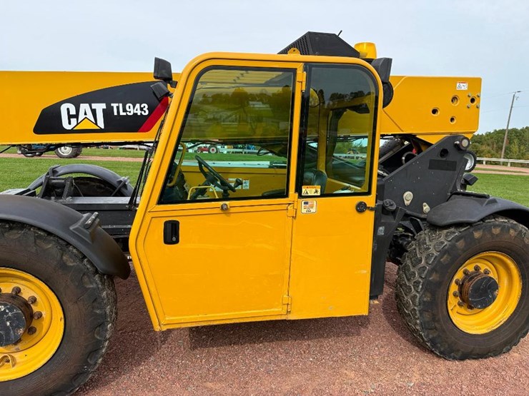 2007-caterpillar-tl943-image-28